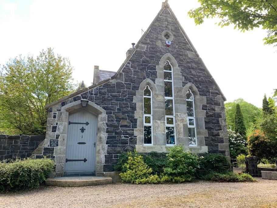 Old Schoolhouse, Villa